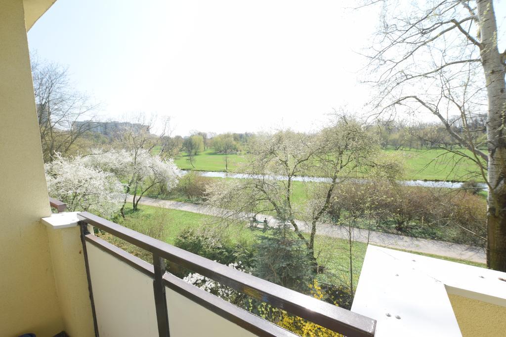 Elegant Apartment Stadion Narodowy ワルシャワ エクステリア 写真