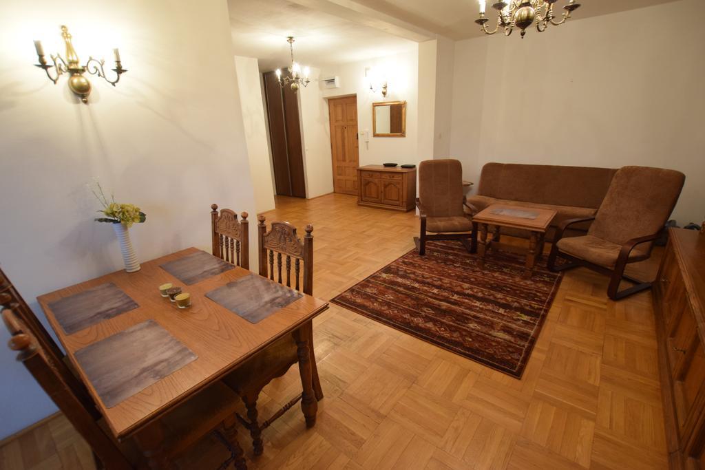Elegant Apartment Stadion Narodowy ワルシャワ エクステリア 写真